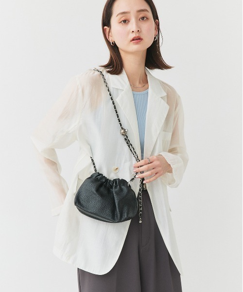 ad thie(アドティエ)の「チェーン ショルダー 巾着バッグ(ショルダーバッグ・レディース・ブラウン/アイボリー/ブラック・FREE)」の13枚目の写真