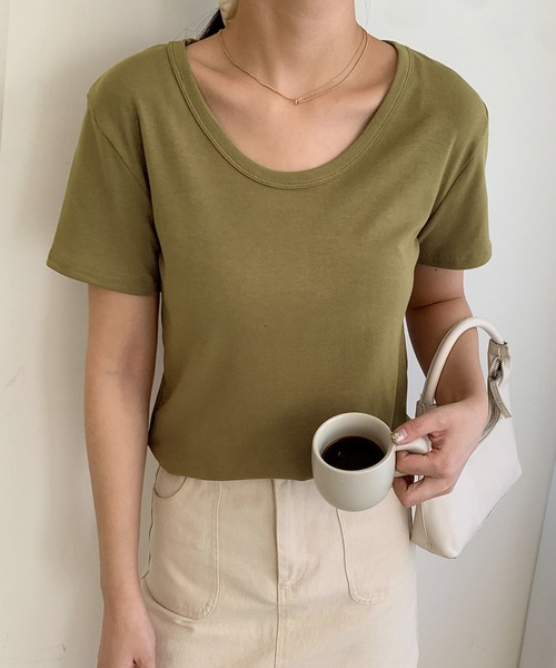 LOWO(ロワ)の「シンプルUネックTシャツ カットソー(Tシャツ/カットソー・レディース・ホワイト/ピンク/ブラック/カーキ/モカ/マスタード/ブラウン/レッド/ブルー・FREE)」の7枚目の写真
