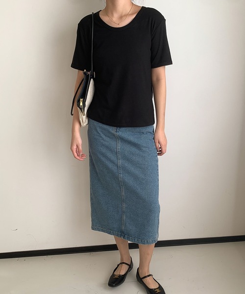 LOWO(ロワ)の「シンプルUネックTシャツ カットソー(Tシャツ/カットソー・レディース・ホワイト/ピンク/ブラック/カーキ/モカ/マスタード/ブラウン/レッド/ブルー・FREE)」の10枚目の写真