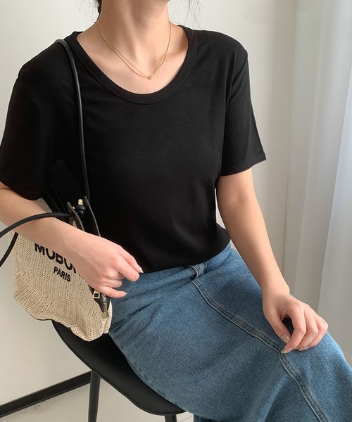 LOWO(ロワ)の「シンプルUネックTシャツ カットソー(Tシャツ/カットソー・レディース・ホワイト/ピンク/ブラック/カーキ/モカ/マスタード/ブラウン/レッド/ブルー・FREE)」の11枚目の写真