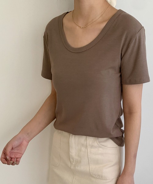 LOWO(ロワ)の「シンプルUネックTシャツ カットソー(Tシャツ/カットソー・レディース・ホワイト/ピンク/ブラック/カーキ/モカ/マスタード/ブラウン/レッド/ブルー・FREE)」の12枚目の写真