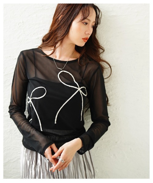 Sawa a la mode(サワアラモード)の「リボンコード刺繍シアートップス(Tシャツ/カットソー・レディース・チャコールグレー/ブラック・FREE)」の10枚目の写真