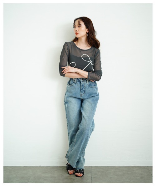 Sawa a la mode(サワアラモード)の「リボンコード刺繍シアートップス(Tシャツ/カットソー・レディース・チャコールグレー/ブラック・FREE)」の17枚目の写真
