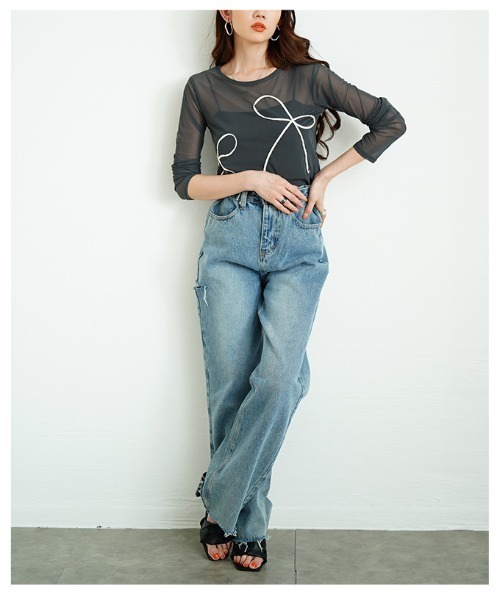 Sawa a la mode(サワアラモード)の「リボンコード刺繍シアートップス(Tシャツ/カットソー・レディース・チャコールグレー/ブラック・FREE)」の20枚目の写真