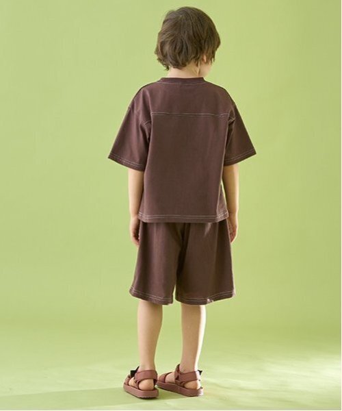 b・ROOM（ビールーム）の「【セットアップ可能】【カイテキ天竺】配色ステッチTシャツ（Tシャツ/カットソー・キッズ・オリーブ/ブラック/ダークブルー/ホワイト系その他/モスグリーン/ダークブラウン/パープル系その他・120cm/150cm/110cm/130cm/100cm/140cm）」の16枚目の写真