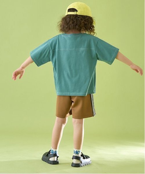 b・ROOM（ビールーム）の「【セットアップ可能】【カイテキ天竺】配色ステッチTシャツ（Tシャツ/カットソー・キッズ・オリーブ/ブラック/ダークブルー/ホワイト系その他/モスグリーン/ダークブラウン/パープル系その他・120cm/150cm/110cm/130cm/100cm/140cm）」の20枚目の写真