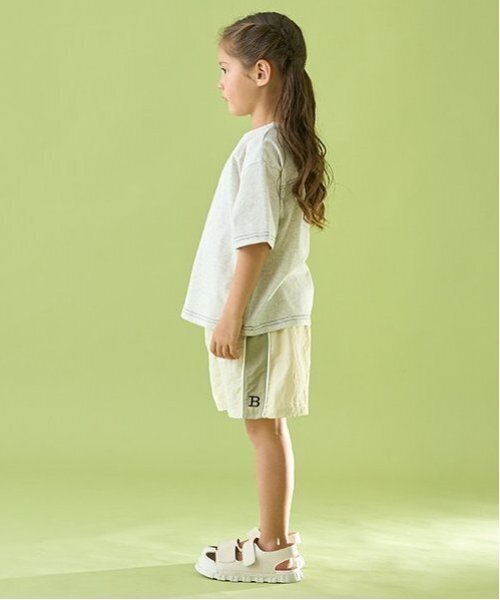 b・ROOM(ビールーム)の「【セットアップ可能】【カイテキ天竺】配色ステッチTシャツ【子供服】【キッズ】【男の子】【女の子】(Tシャツ/カットソー・キッズ・オリーブ/ブラック/ダークブルー/ホワイト系その他/モスグリーン/ダークブラウン/パープル系その他・120cm/150cm/110cm/130cm/100cm/140cm)」の20枚目の写真