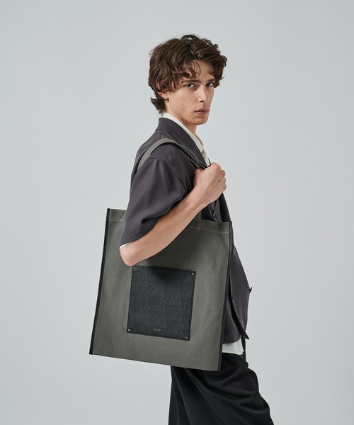 CULLNI(クルニ)の「【CULLNI】別注Leather Pocket Canvas Eco Tote(トートバッグ・メンズ・グレー/ブラック/ベージュ・フリー)」の12枚目の写真