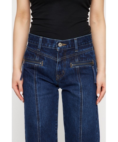 LAGUA GEM(ラグアジェム)の「ZIP POINT CROPPED デニム(デニムパンツ・レディース・ブルー/ブラック・X-SMALL/SMALL/MEDIUM)」の13枚目の写真