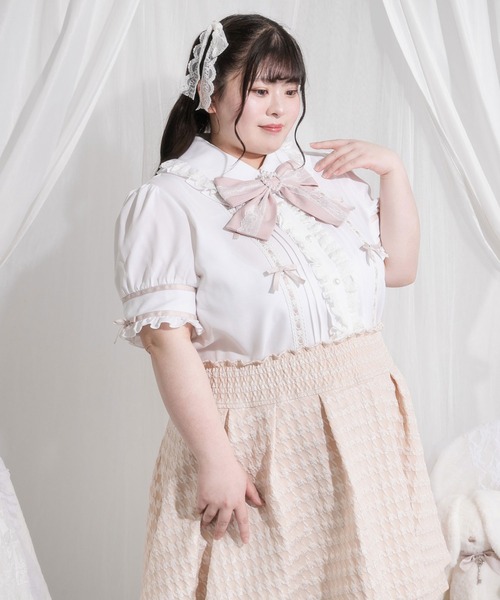 DearMyLoveWhip(ディアマイラブホイップ)の「【大きいサイズ】はしごレースリボンフリルブラウス(シャツ/ブラウス・レディース・ホワイト×ブラック/ベビーピンク/ブルーグレー/ブラック/ブラック×ピンク・4L/5L/6L)」の22枚目の写真
