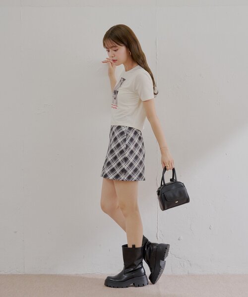 Chico（チコ）の「チェックミニボックススカート（スカート・レディース・ブラック/ブラウン/グレー・FREE）」の15枚目の写真