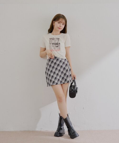 Chico（チコ）の「チェックミニボックススカート（スカート・レディース・ブラック/ブラウン/グレー・FREE）」の14枚目の写真
