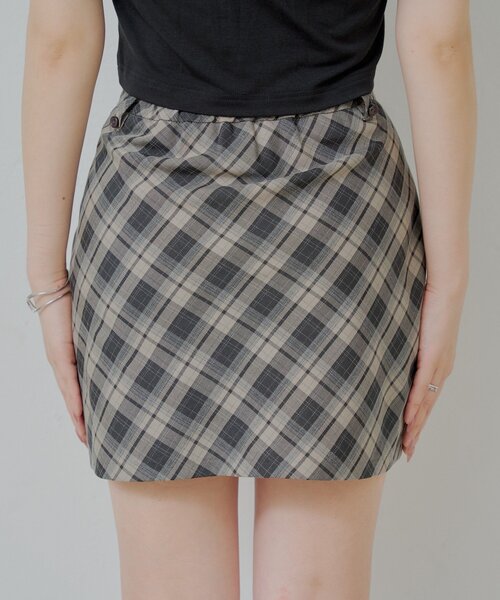 Chico（チコ）の「チェックミニボックススカート（スカート・レディース・ブラック/ブラウン/グレー・FREE）」の7枚目の写真