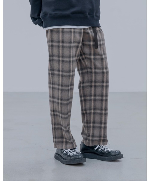 uniform experiment(ユニフォームエクスペリメント)の「FADE COMFORT PANTS(その他パンツ・メンズ・ライトブラウン/グレー/ライトグレー/セージグリーン/レッド・3/2/1/4)」の8枚目の写真