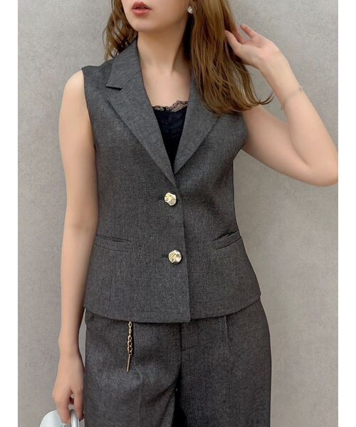 dazzlin（ダズリン）の「ショートジレ（ベスト・レディース・キャメル/チャコールグレー・FREE）」の2枚目の写真