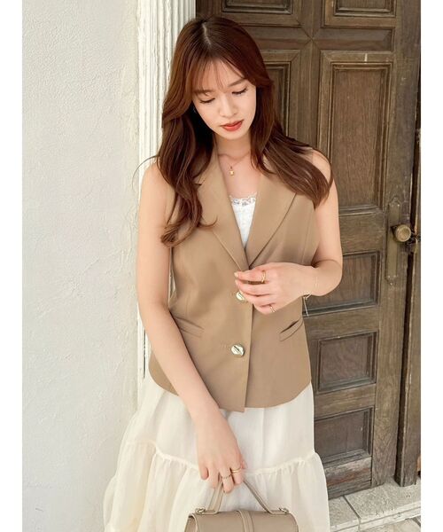 dazzlin（ダズリン）の「ショートジレ（ベスト・レディース・キャメル/チャコールグレー・FREE）」の3枚目の写真