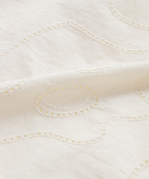 mii(ミー)の「【Mii / ミイ】BRODERIE ANGLAISE TUNIC(シャツ/ブラウス・レディース・アイボリー・LARGE)」の7枚目の写真