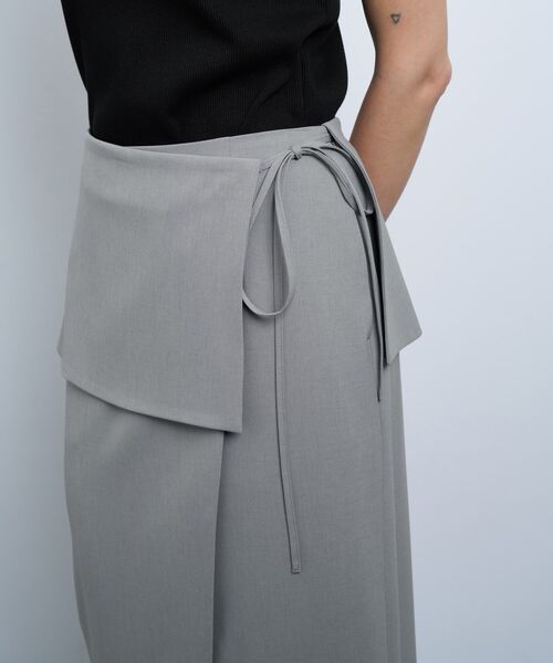 LANVIN en Bleu（ランバンオンブルー）の「トリクシオンラップスカート（スカート・レディース・グレー/ブラック・38）」の8枚目の写真