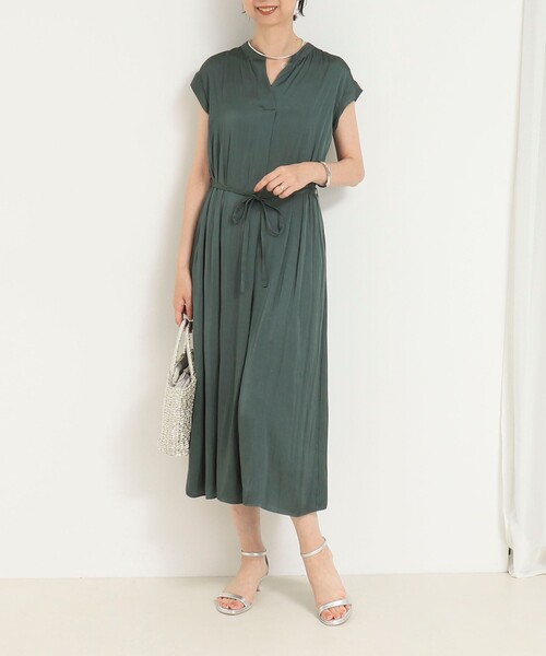 NOLLEY'S LIGHT（ノーリーズライト）の「フロントタックバンドカラーワンピース（ワンピース・レディース・ダークグリーン/ブラウン/ベージュ・38）」の4枚目の写真