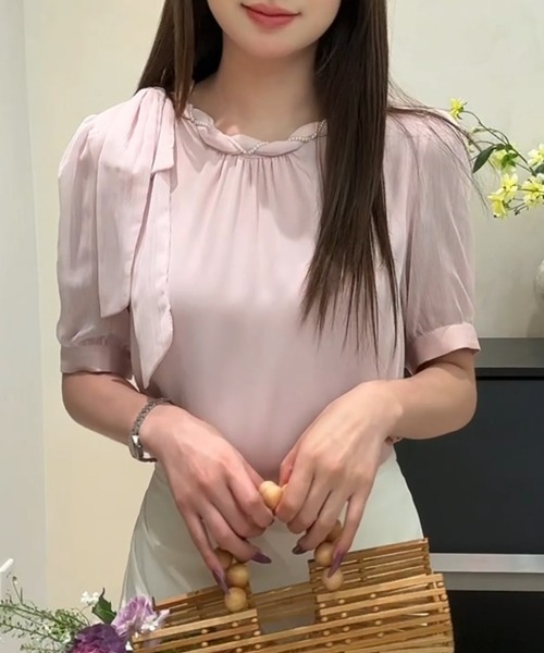 Lace Ladies(レースレディース)の「肩リボン クルーネック パール付き パフスリーブ ブラウス(シャツ/ブラウス・レディース・ピンク/アイボリー・M)」の5枚目の写真