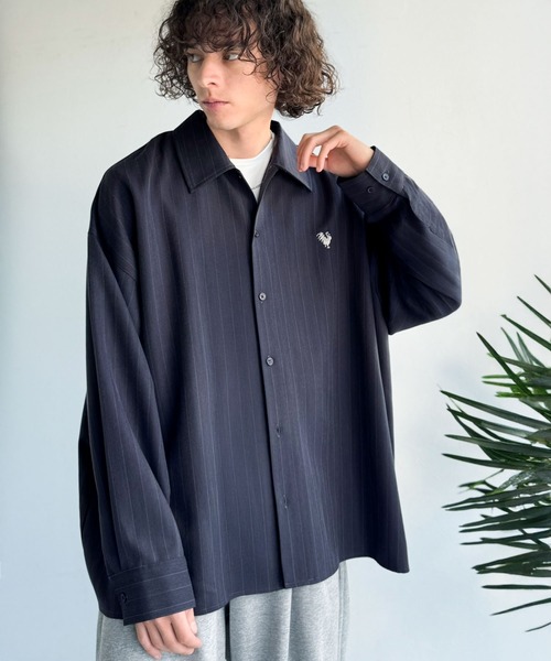 Classical Origin（クラシカルオリジン）の「「日常をアップデート。」刺繍入りウールライクストライプ柄オーバーサイズシャツ（長袖）/Wool-Feel Fabric Embroidered Stripe Pattern Oversized Shirt（シャツ/ブラウス・メンズ・チャコールグレー/グレー/ダークネイビー/ベージュ・LARGE/MEDIUM/SMALL）」の18枚目の写真
