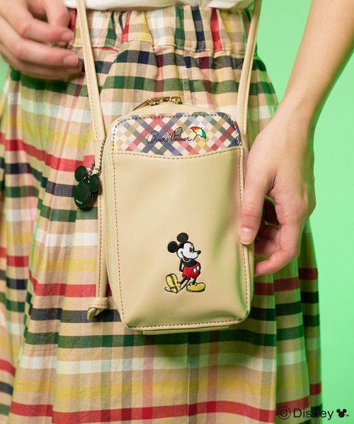 Disney(ディズニー)の「Mickey/Arnold Palmer/シェアスマホショルダーバッグ(ショルダーバッグ・レディース・ブラック/ベージュ・F)」の2枚目の写真