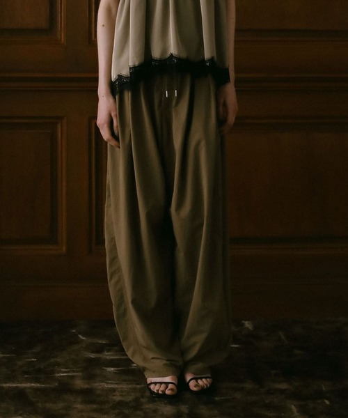 BAYFLOW（ベイフロー）の「【EF(エフ)】タックボリュームパンツ（WOMEN）（その他パンツ・レディース・イエロー/カーキ・FREE）」の2枚目の写真