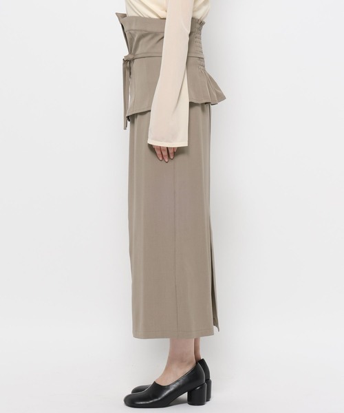 mysty woman(ミスティウーマン)の「コルセットSET2Pスカート 582382(スカート・レディース・チャコールグレー/ダークベージュ・FREE)」の17枚目の写真