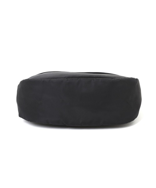 Manhattan Portage BLACK LABEL（マンハッタンポーテージ　ブラックレーベル）の「WILLIAMSBURG SHOULDER BAG TWILL（ショルダーバッグ・メンズ・ブラック・SMALL）」の5枚目の写真