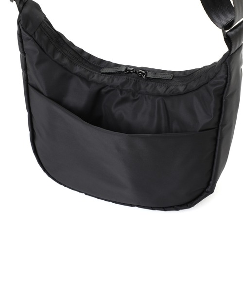 Manhattan Portage BLACK LABEL（マンハッタンポーテージ　ブラックレーベル）の「WILLIAMSBURG SHOULDER BAG TWILL（ショルダーバッグ・メンズ・ブラック・SMALL）」の8枚目の写真