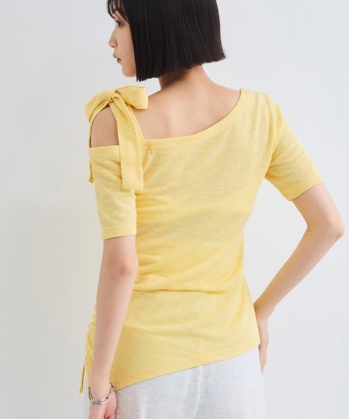 VICKY(ビッキー)の「ワンショルリボンカットトップス≪手洗い可能≫(Tシャツ/カットソー・レディース・オフホワイト/イエロー/ブラック・M)」の8枚目の写真