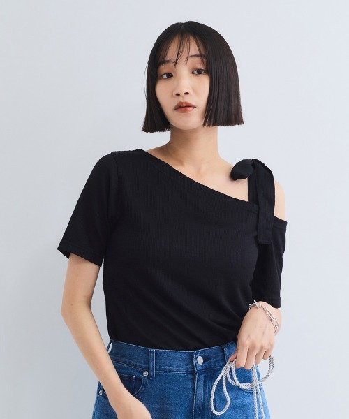 VICKY(ビッキー)の「ワンショルリボンカットトップス≪手洗い可能≫(Tシャツ/カットソー・レディース・オフホワイト/イエロー/ブラック・M)」の17枚目の写真