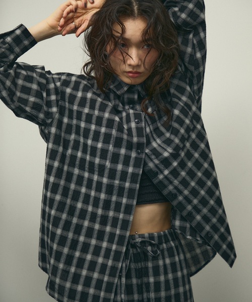 Lutim by u（ルチバイユー）の「Nocturne over size shirts / チェックオーバーサイズシャツ（シャツ/ブラウス・レディース・ブラック/ブラウン/ホワイト・FREE）」の16枚目の写真