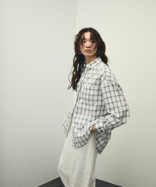 Lutim by u（ルチバイユー）の「Nocturne over size shirts / チェックオーバーサイズシャツ（シャツ/ブラウス・レディース・ブラック/ブラウン/ホワイト・FREE）」の7枚目の写真