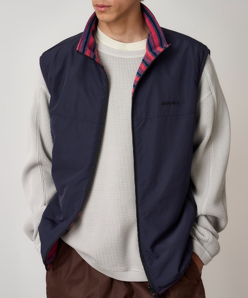 Gramicci（グラミチ）の「THERMAL FLEECE REVERSIBLE VEST｜サーマルフリースリバーシブルベスト（ベスト・メンズ・ブラウン系/ヘザーグレー/グリーン系その他/ネイビー/レッド系その他・M/S/XS/XXL/XL/L）」の12枚目の写真