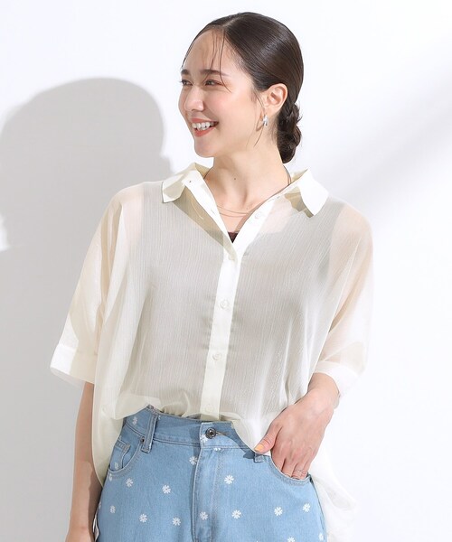 Cutie Blonde（キューティーブロンド）の「大人のシアー感 ラメが華やかな楊柳ポンチョシャツ（シャツ/ブラウス・レディース・ダークブラウン/ブラック/ブルー/ホワイト・00）」の5枚目の写真