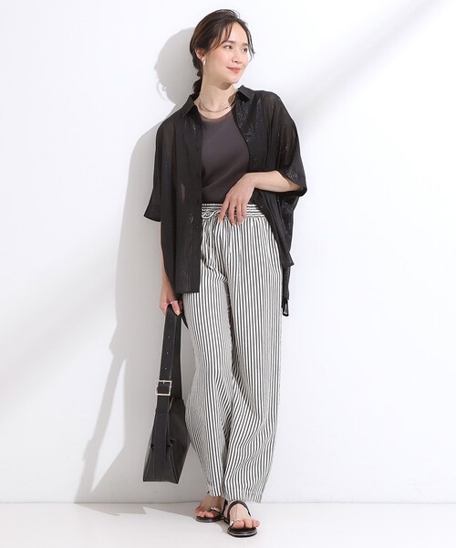 Cutie Blonde（キューティーブロンド）の「大人のシアー感 ラメが華やかな楊柳ポンチョシャツ（シャツ/ブラウス・レディース・ダークブラウン/ブラック/ブルー/ホワイト・00）」の11枚目の写真