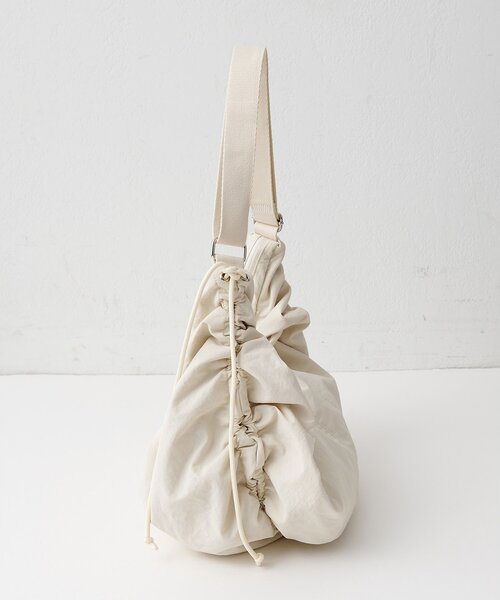 THE PAUSE(ザ ポーズ)の「【THE PAUSE】ギャザーショルダーBAG(ショルダーバッグ・レディース・アイボリー/ブラック・FREE)」の7枚目の写真