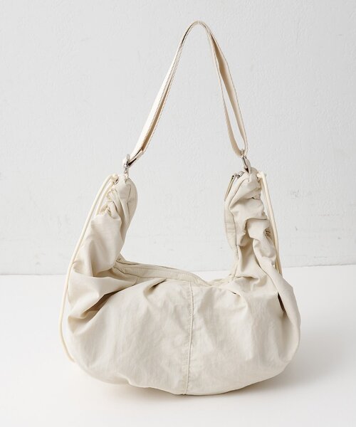 THE PAUSE(ザ ポーズ)の「【THE PAUSE】ギャザーショルダーBAG(ショルダーバッグ・レディース・アイボリー/ブラック・FREE)」の8枚目の写真