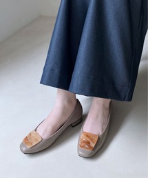 晴雨兼用スクエアプレートモチーフパンプス