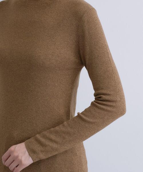 INDIVI(インディヴィ)の「【洗える/薄手/ラメ】シアーラメニット(ニット/セーター・レディース・グレー系3/ブラック/オフホワイト/ダークブラウン系3/チャコール・38/34/15 /13/05)」の8枚目の写真