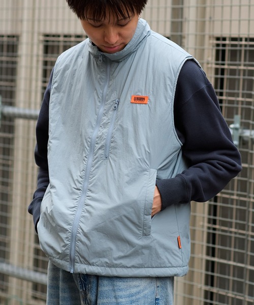UNIVERSAL OVERALL（ユニバーサルオーバーオール）の「INSULATION ZIPUP VEST（ベスト・メンズ・ベージュ/ライトブルーグレー/ブラック・MEDIUM/LARGE）」の14枚目の写真