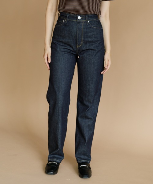 AMERICAN RAG CIE（アメリカンラグシー）の「YANUK ボーイズストレート"LEA" OWI（デニムパンツ・レディース・ワンウォッシュ・25/24/23）」の7枚目の写真