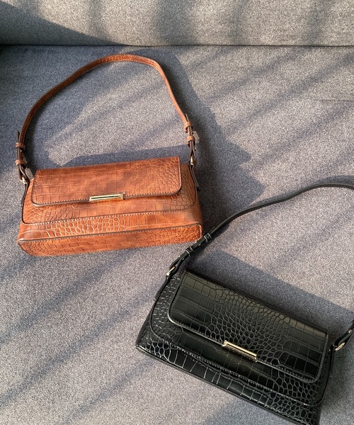 NICOLE white（ニコルホワイト）の「クロコ型押しスクエアバッグ（ショルダーバッグ・レディース・ブラウン/ブラック・FREE）」の6枚目の写真