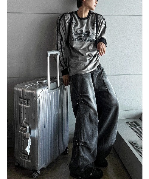 COSYHARU(コシハル)の「フェレンディベロアトラックラウンド長袖Tシャツ(Tシャツ/カットソー・メンズ・ネイビー/シルバー/クリーム/ブラック・FREE)」の16枚目の写真