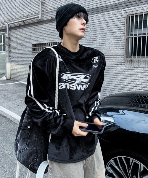 COSYHARU(コシハル)の「フェレンディベロアトラックラウンド長袖Tシャツ(Tシャツ/カットソー・メンズ・ネイビー/シルバー/クリーム/ブラック・FREE)」の10枚目の写真