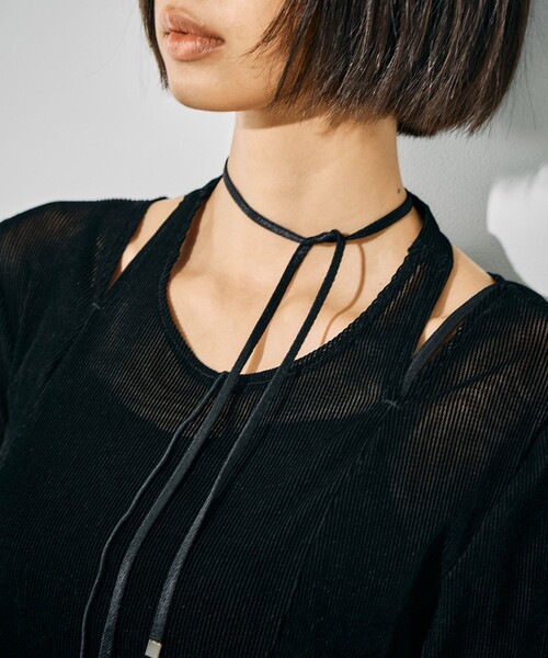 UNITED TOKYO（ユナイテッドトウキョウ）の「《完売間近！》スリットネックベロアプルオーバー｜ウォッシャブル/ストレッチ/細見え/カットアウト/秋服（Tシャツ/カットソー・レディース・ブラック/グレー/ブルー・FREE）」の17枚目の写真