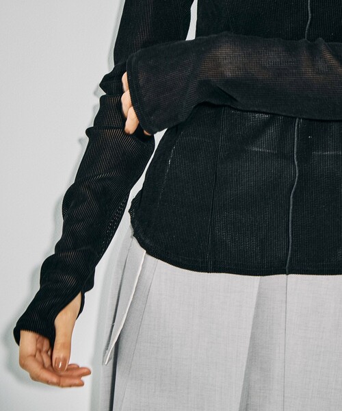 UNITED TOKYO（ユナイテッドトウキョウ）の「《完売間近！》スリットネックベロアプルオーバー｜ウォッシャブル/ストレッチ/細見え/カットアウト/秋服（Tシャツ/カットソー・レディース・ブラック/グレー/ブルー・FREE）」の18枚目の写真