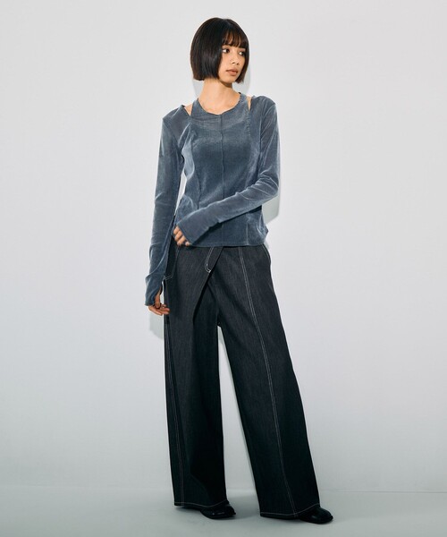 UNITED TOKYO（ユナイテッドトウキョウ）の「《完売間近！》スリットネックベロアプルオーバー｜ウォッシャブル/ストレッチ/細見え/カットアウト/秋服（Tシャツ/カットソー・レディース・ブラック/グレー/ブルー・FREE）」の19枚目の写真