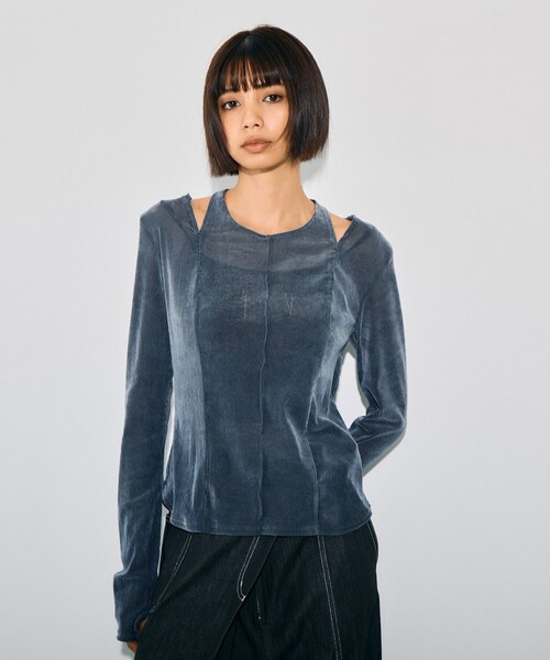 UNITED TOKYO（ユナイテッドトウキョウ）の「《完売間近！》スリットネックベロアプルオーバー｜ウォッシャブル/ストレッチ/細見え/カットアウト/秋服（Tシャツ/カットソー・レディース・ブラック/グレー/ブルー・FREE）」の20枚目の写真